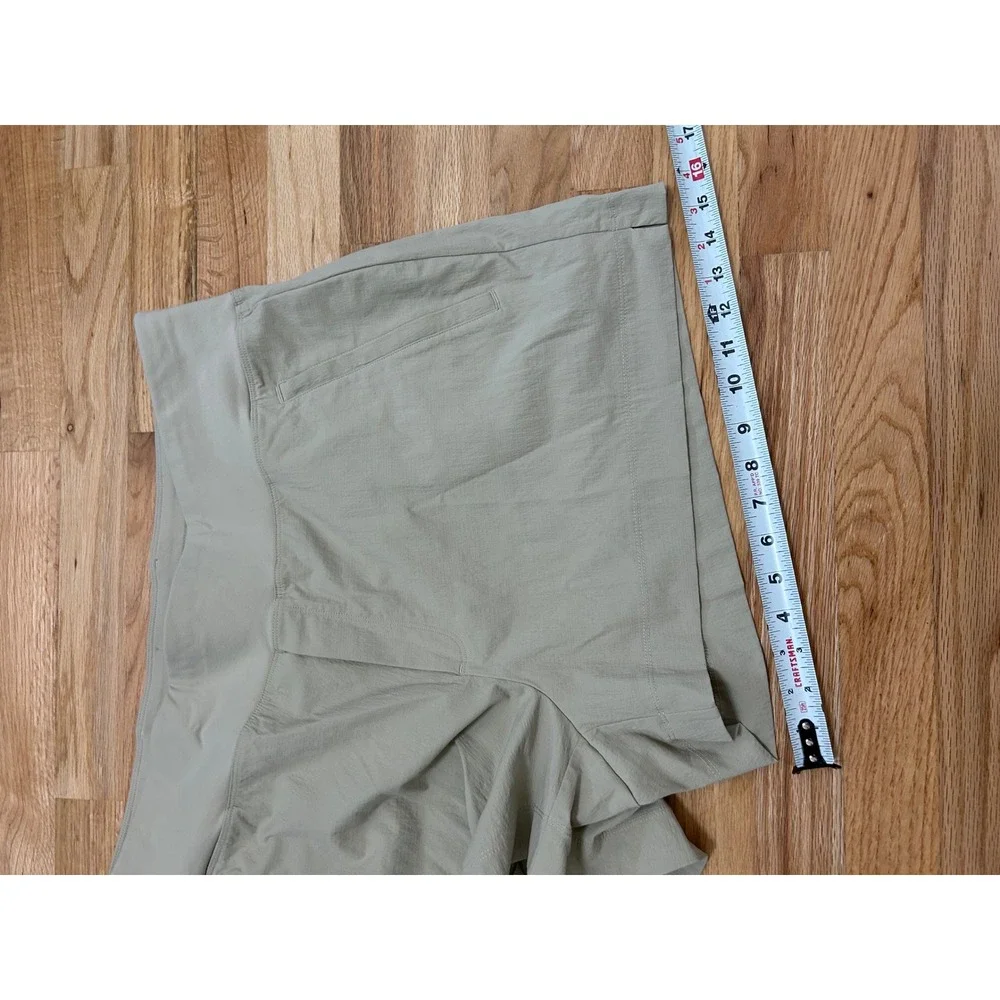 Athleta Trekkie North Short 18 Khaki Tan Hiking Outdoor Trail Travel Shorts